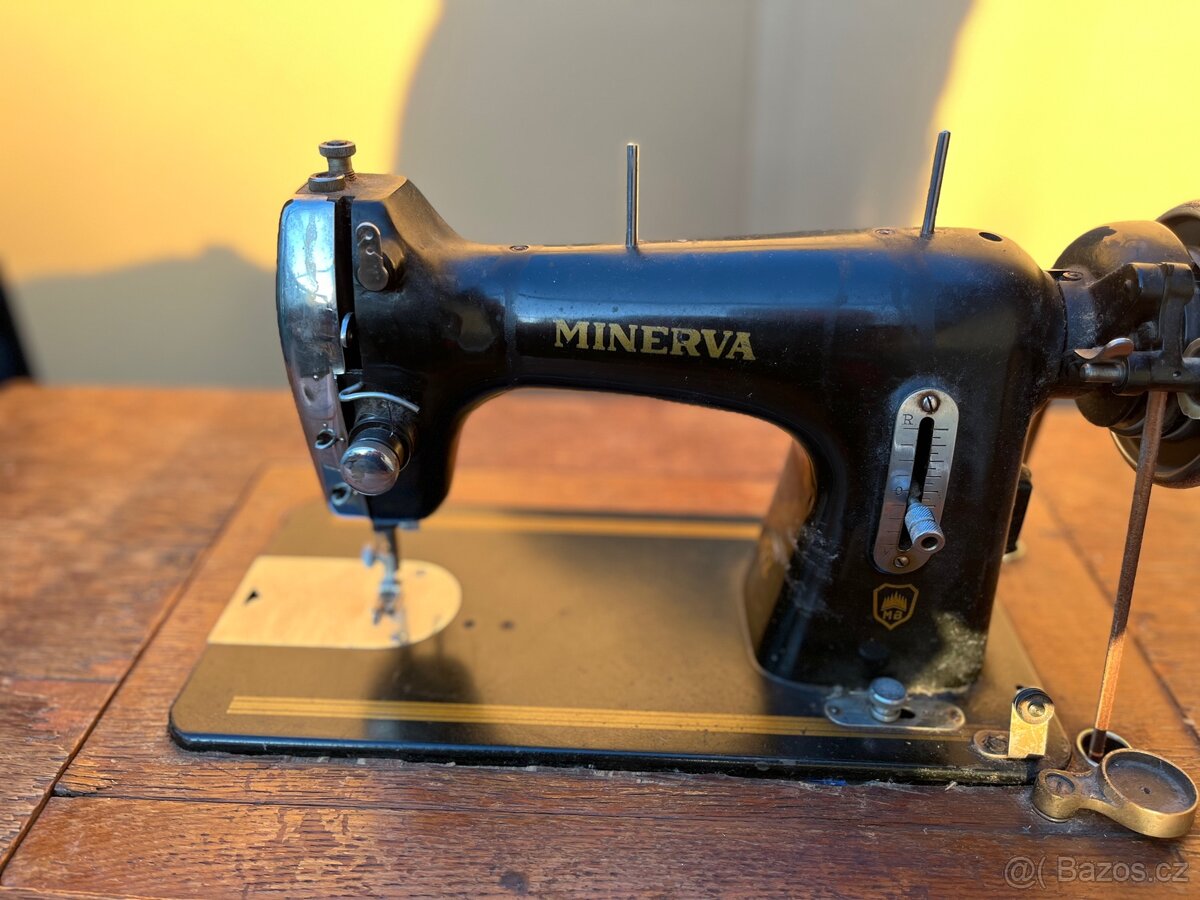 Šicí stroj Minerva - 2