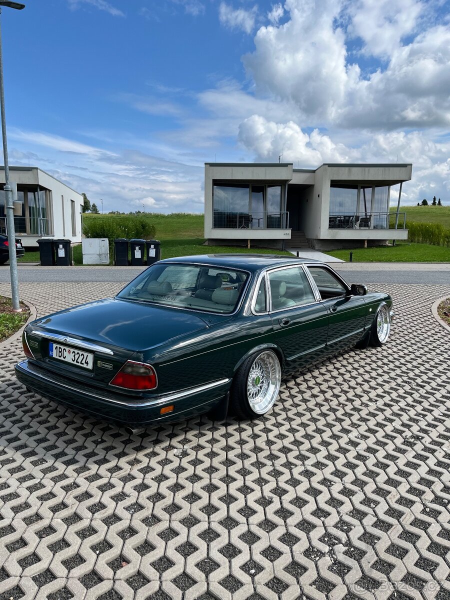 Jaguar xj x300 - 2