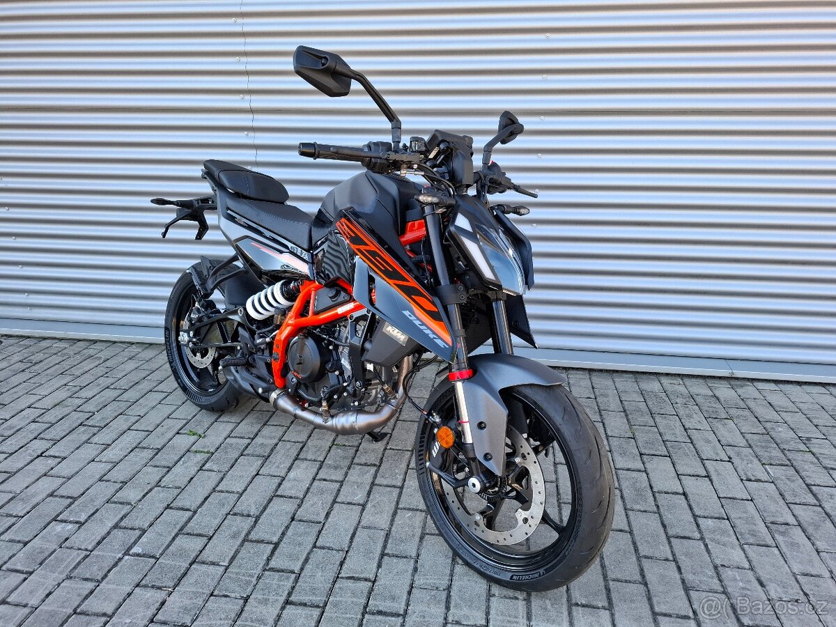 KTM 390 Duke (ČERNÁ) - 2