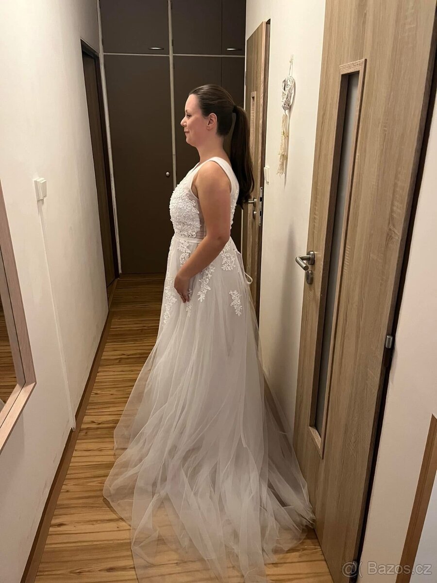 Boho svatební šněrovací šaty - 2