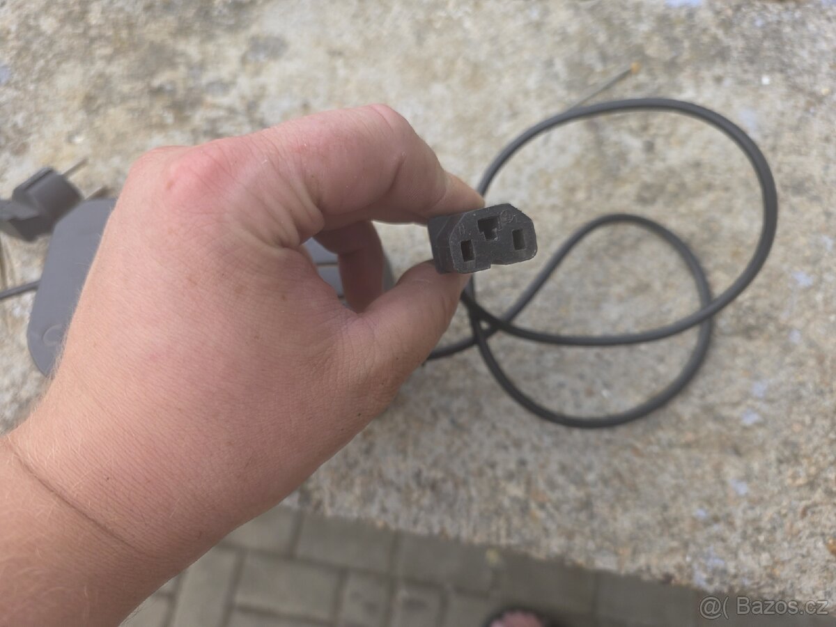 Nabiječka 60V 3A olověných baterií - 2