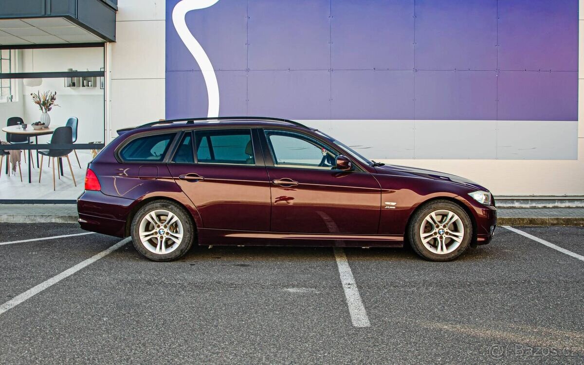 BMW Rad 3 Touring 320d xDrive A/T - 2