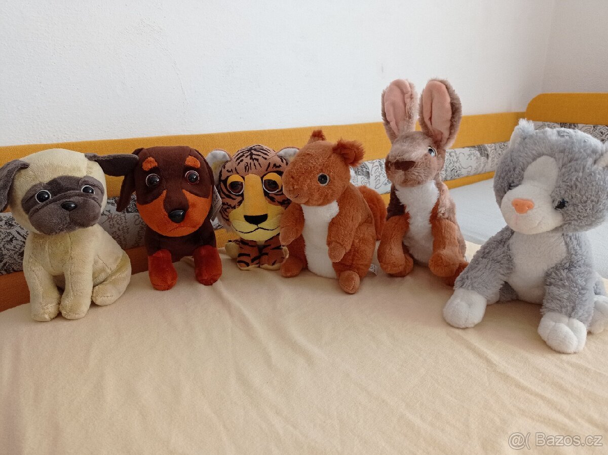Hračky plyšové, panenky, jiné hračky,žehlící prkno - 2