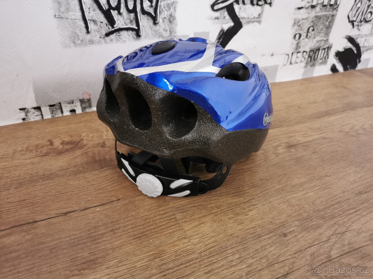 2 ks Cyklistických helem - 2