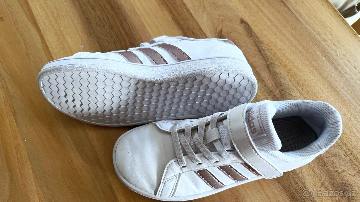 dětské tenisky Adidas, vel. 33 - 2