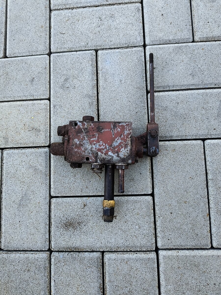 Rozvaděč hydrauliky tz4K14 - 2