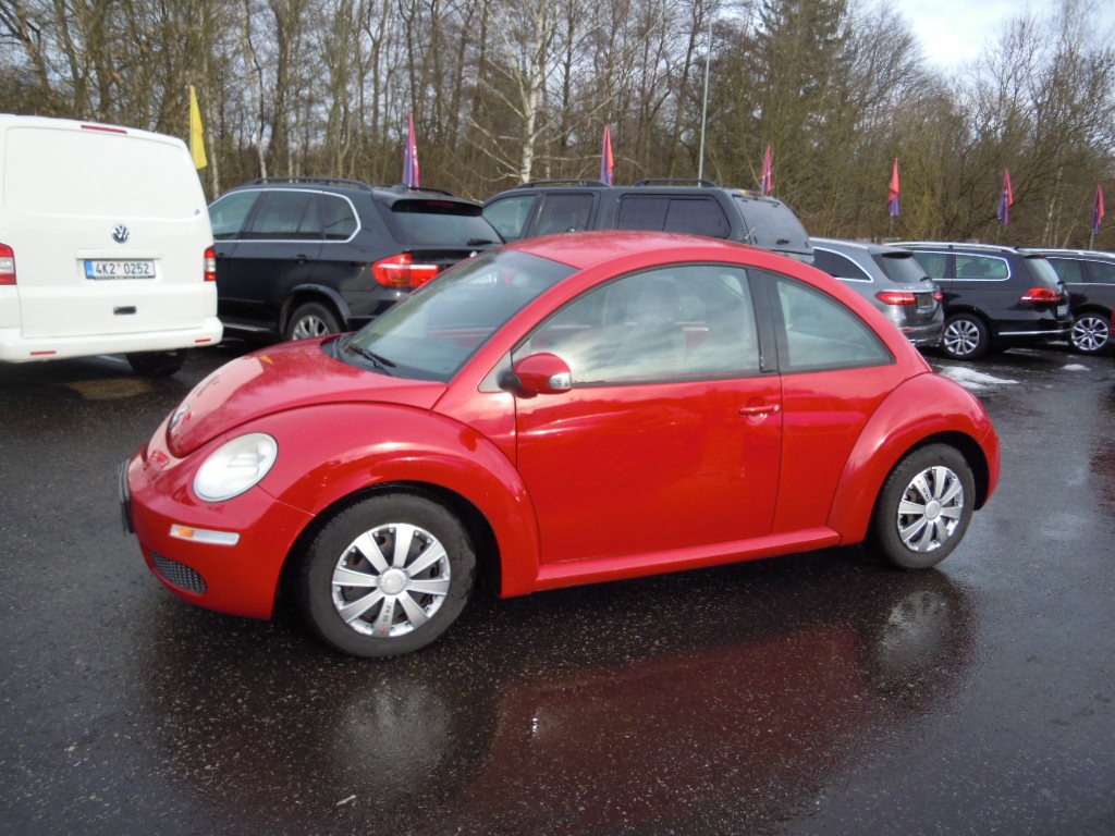 VW NewBeetle 1.4i 75koní r.v.4/2008 - 2