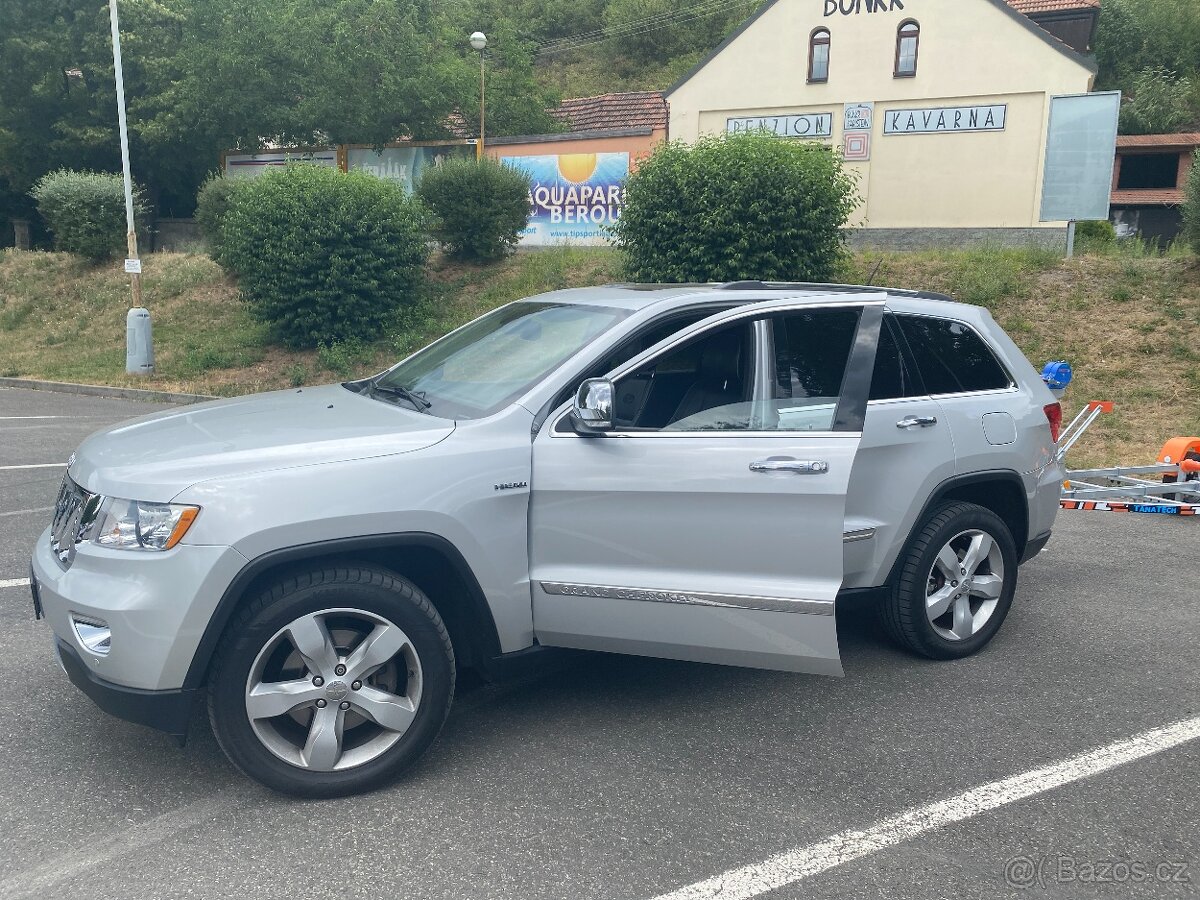 Jeep Grand Cherokee 5.7 V8 HEMI Overland + tažné