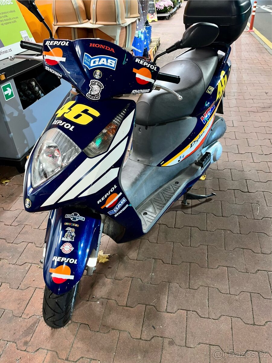 Prodám skútr Honda Dylan 150 - 2