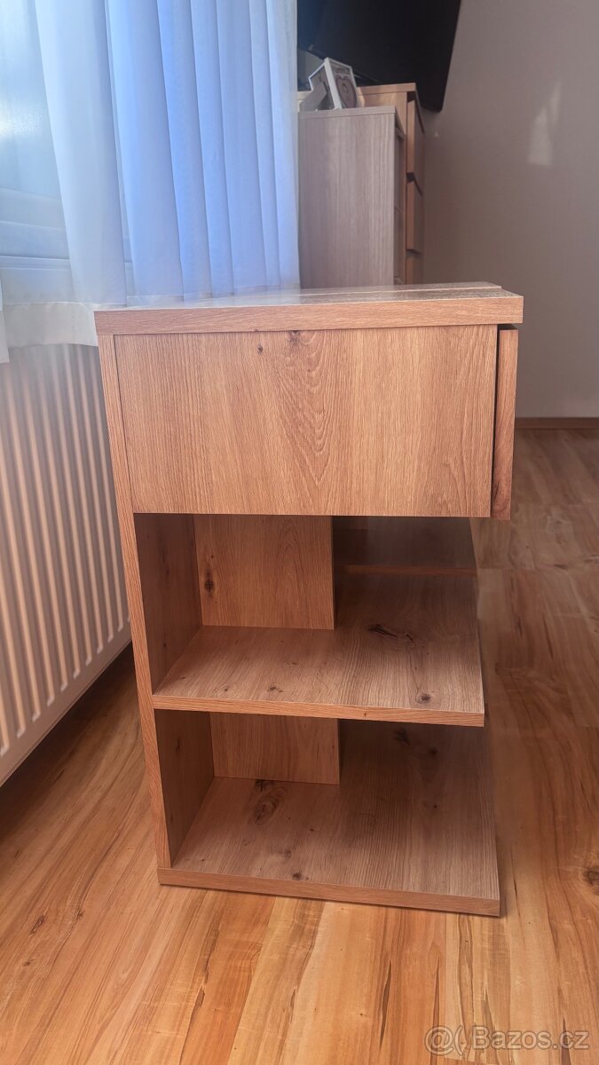 Noční stolek - 2