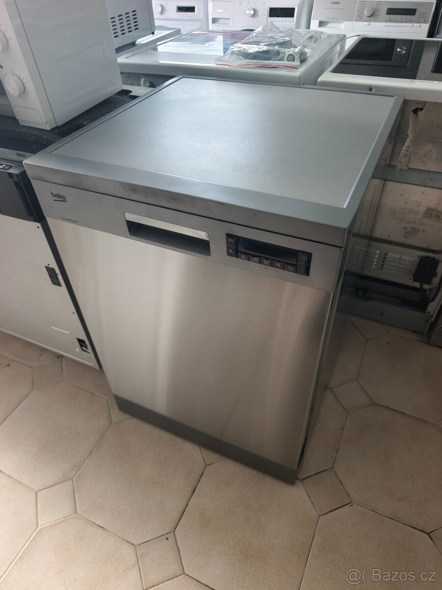 Nerez myčka Beko DFN28430X, 3 koše, servis za 3.000,- záruka - 2