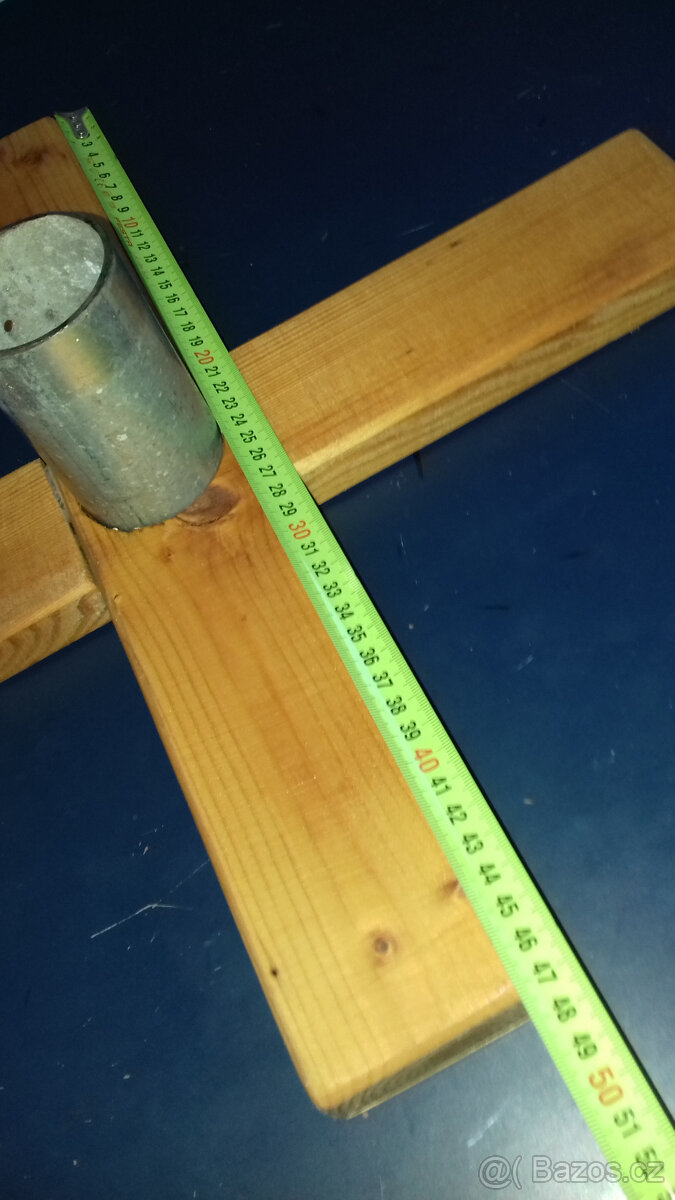 Stojan na vánoční stromek dřevo. 47x47 a 49x49 cm - 2