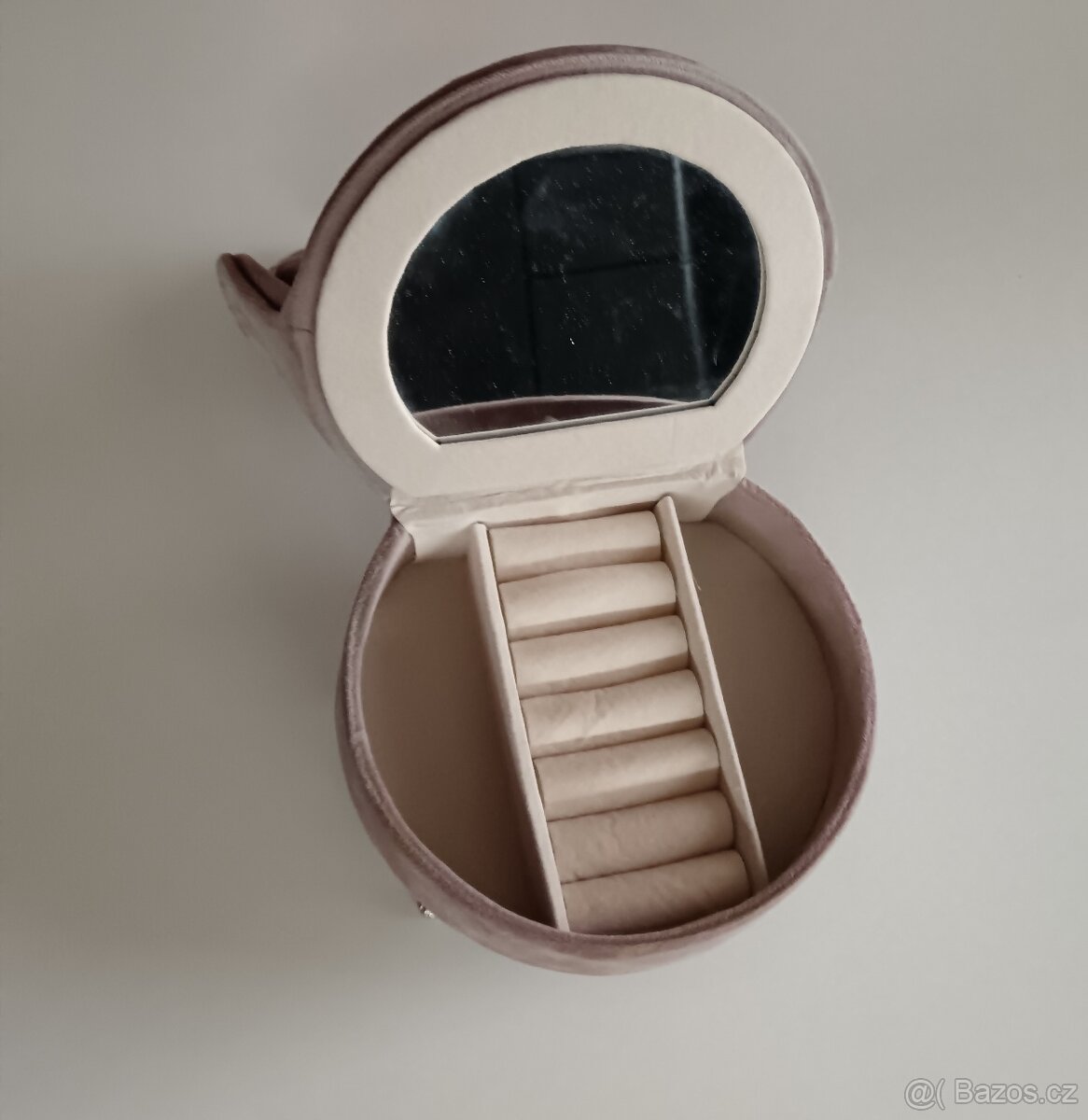 šperkovnice na bižutérií - křeslo - 2