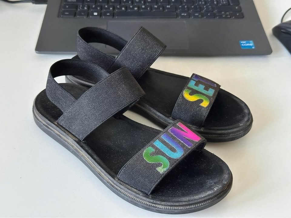 dětské sandály vel. 33 a vel. 36 - 2