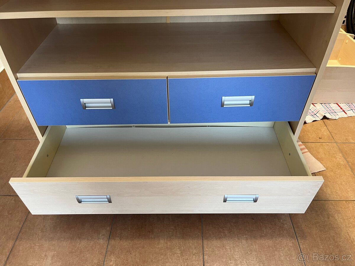 Dětská skříňka - 2