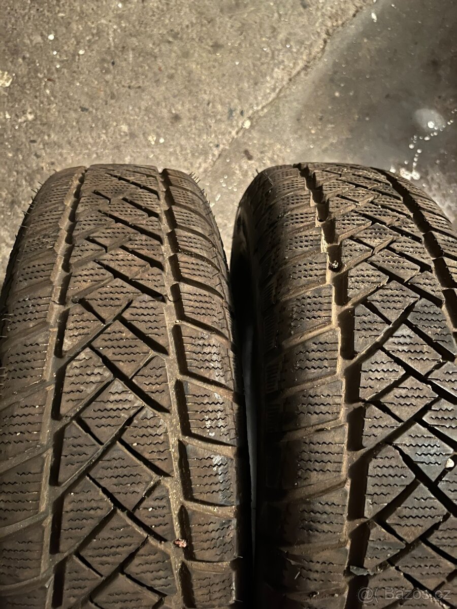 Dvě zimní pneu DUNLOP 165/70/R13 - 2