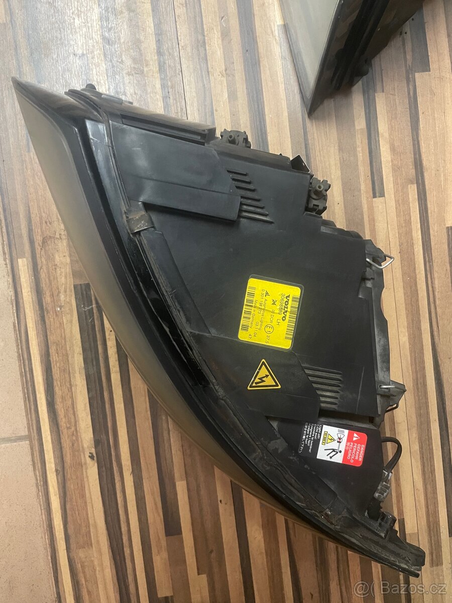 Světlomet Volvo V50 Xenon Levý - 2