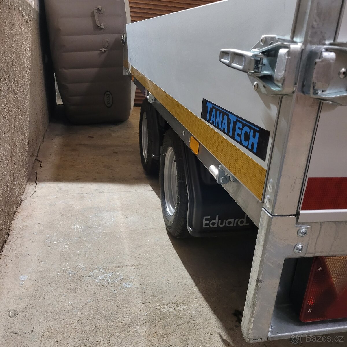 Brzděný přívěs EDUARD 4 - 2