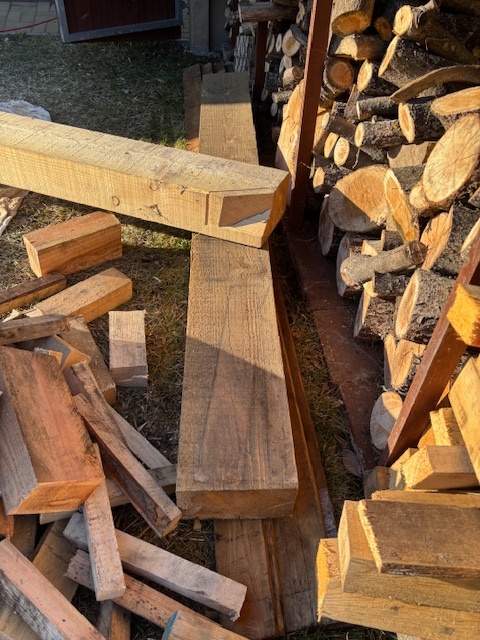 stavební dřevo-dva hranoly - 2