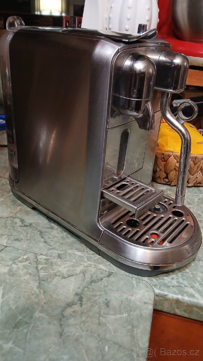 Kavovar Nespresso Creatista Plus - 2