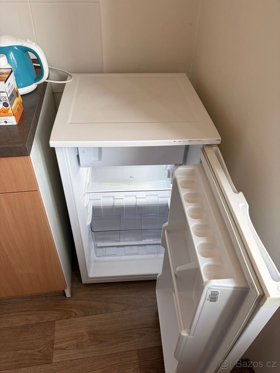 Malá lednice s mrazákem : Značka ECG - 2