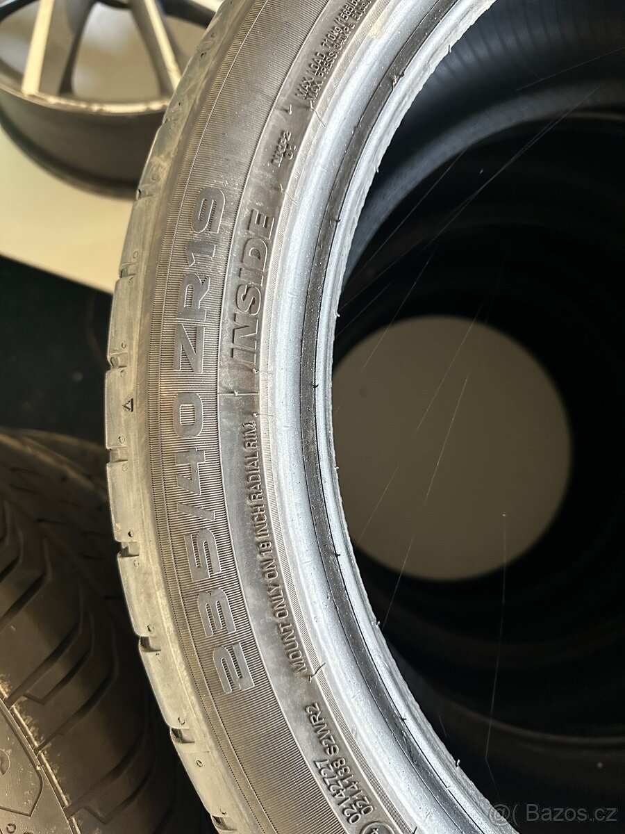 NOKIAN Powerproof 1 235/40 R19 - 2