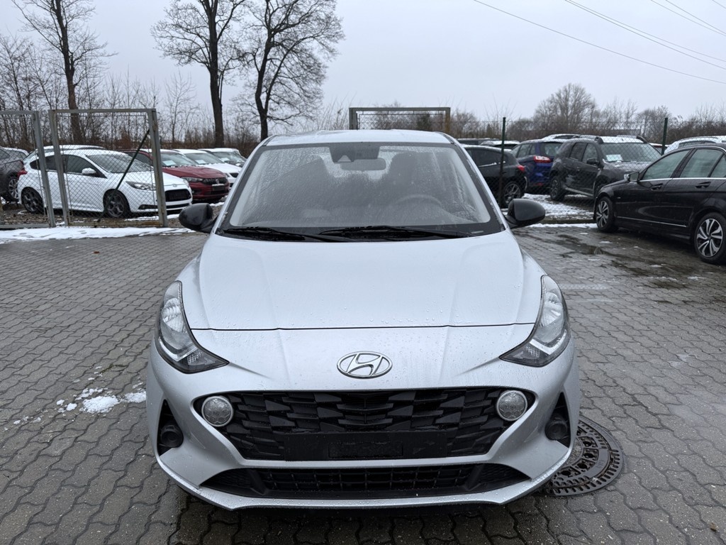 Hyundai i10, 1.0i 49 kW klima, serviska - 2