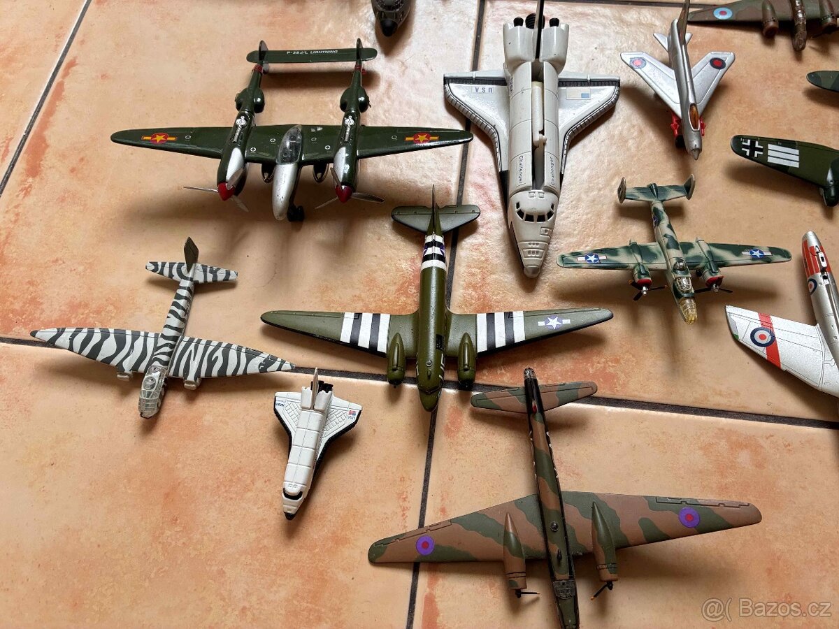 Kovové modely vojenských letadel - 2