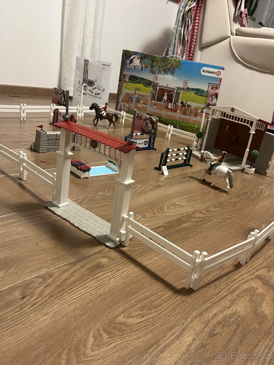 Schleich - velké parkurové závodiště - 2