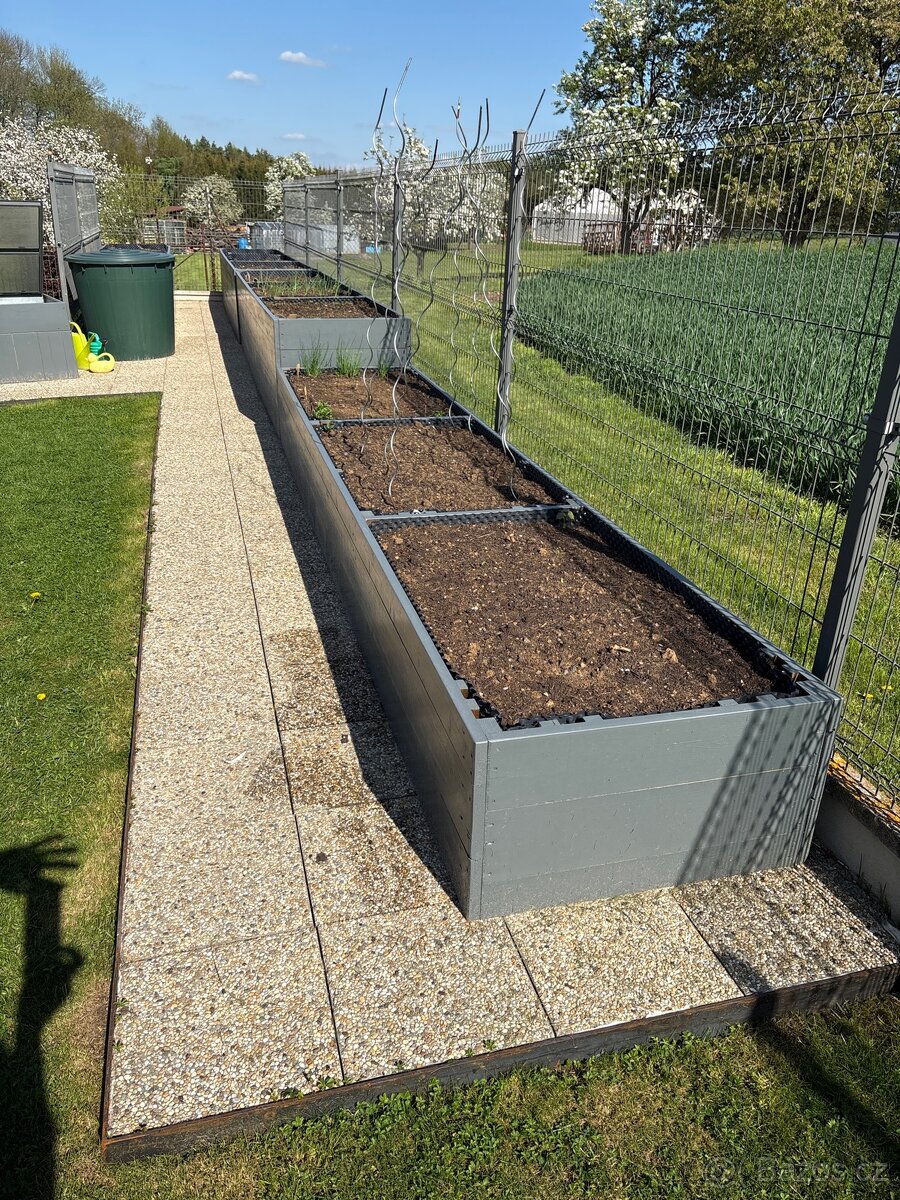 Vyvýšený záhon - 2