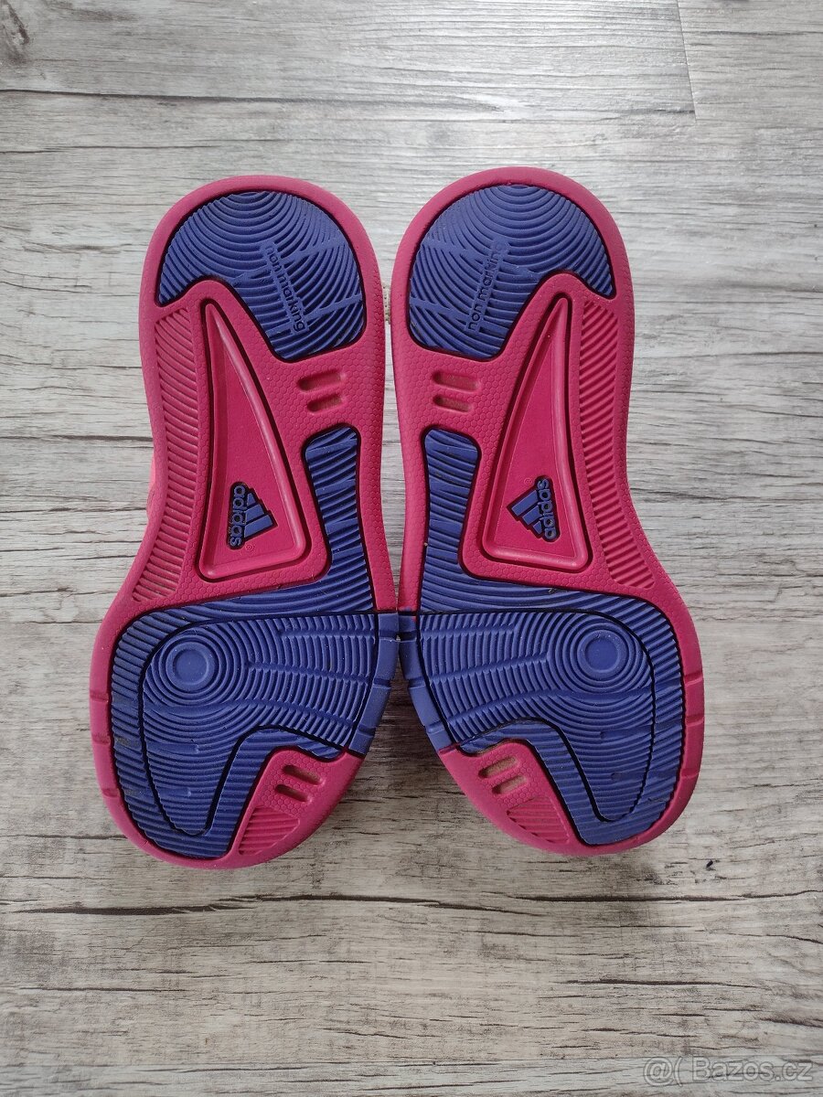 Dívčí obuv Adidas EU 30 - 2