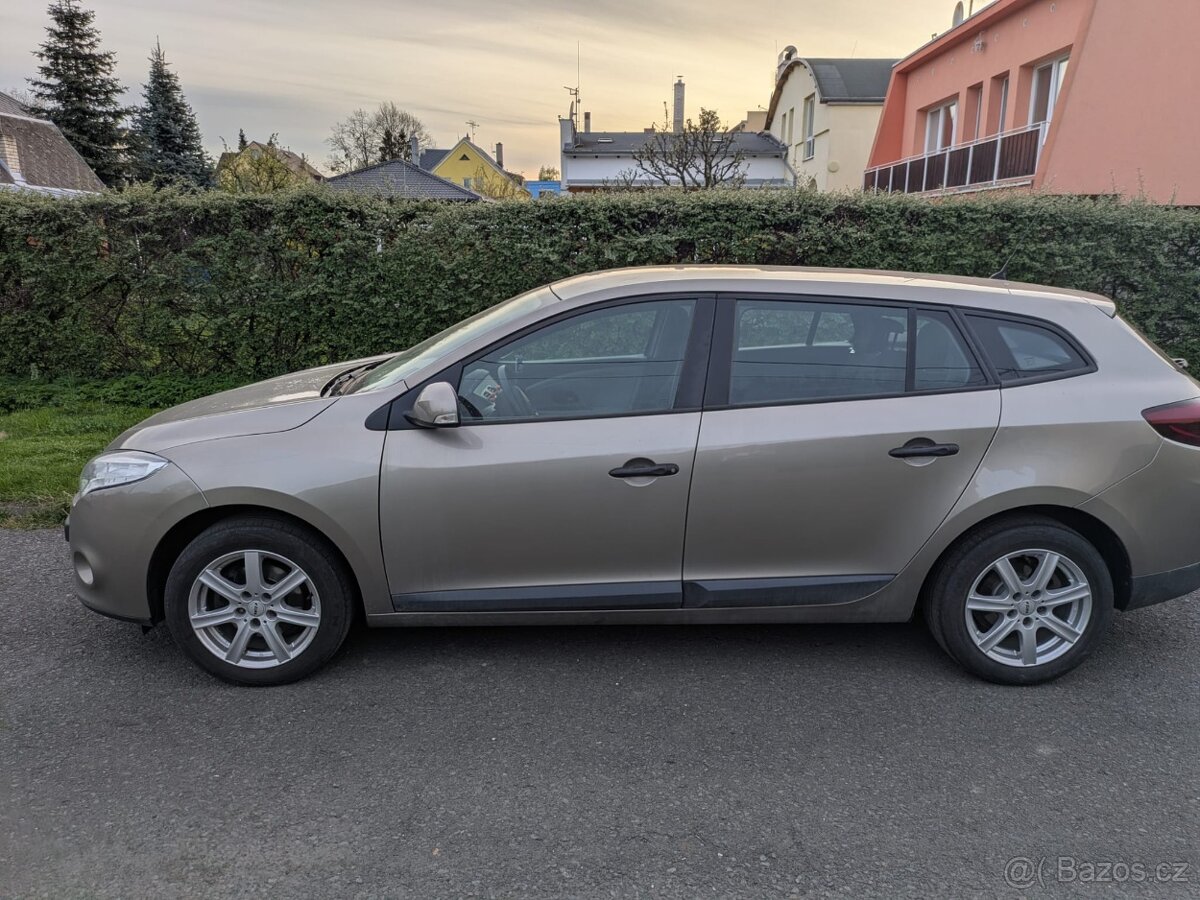 Renault Mégane III Grandtour - 2