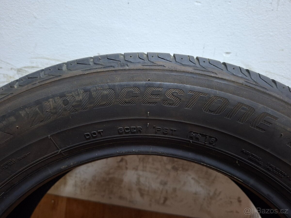 Letní pneu 215/60/17 Bridgestone - 2