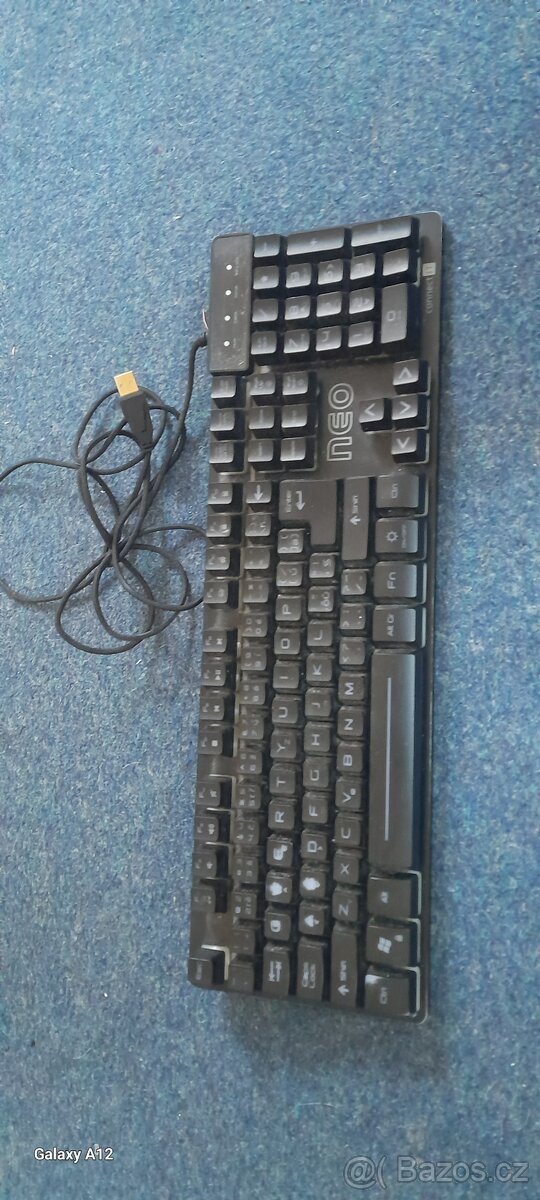 Connect IT NEO Compact CKB-3589-CS, CZ/SK plus miška Svítící - 2