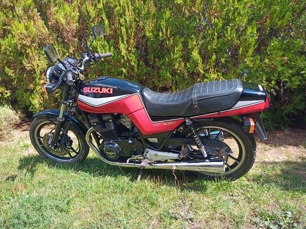 Suzuki GSX 400 S - 2