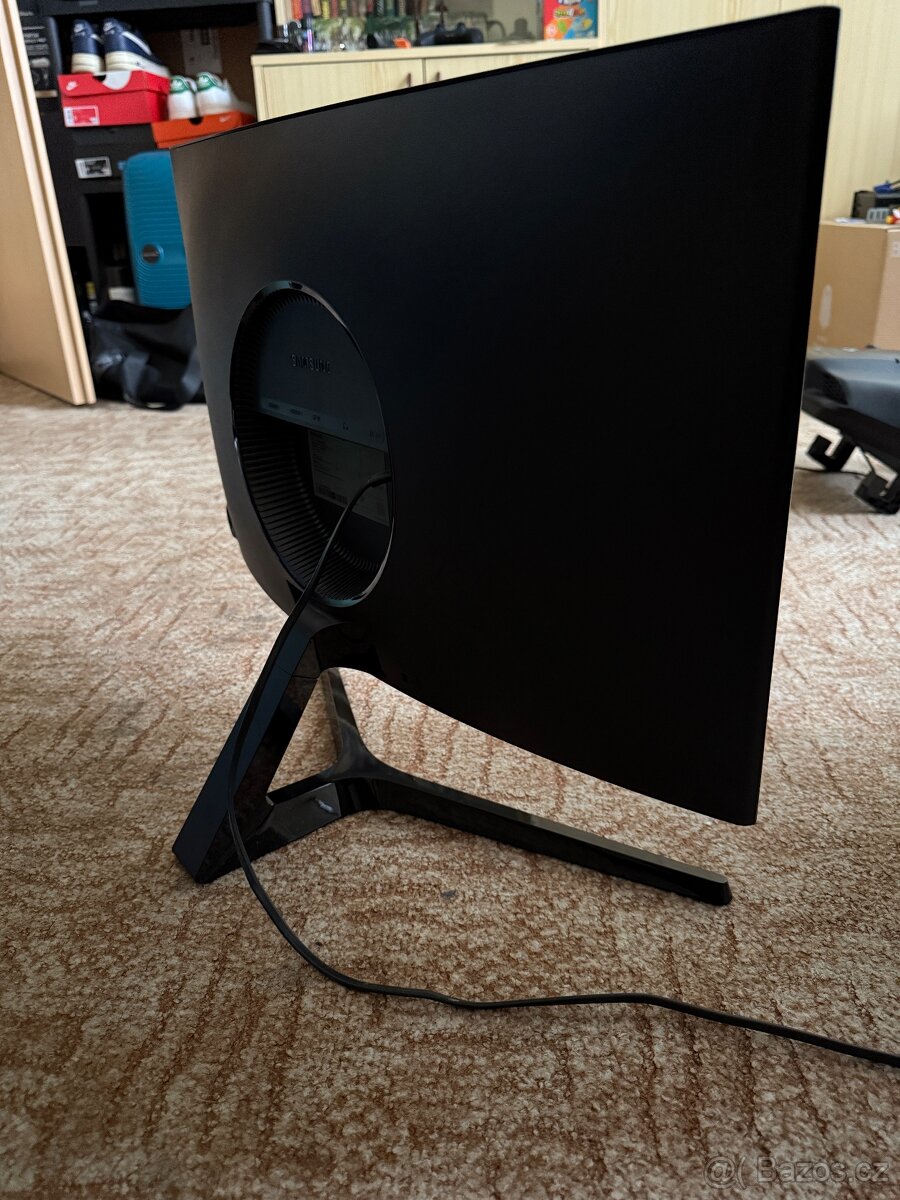 Herní monitor Samsung FullHD 144 Hz 24” - 2