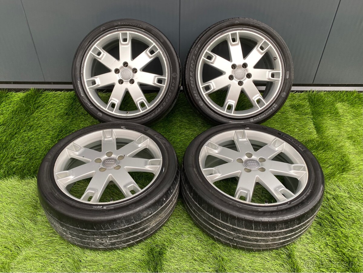 Audi A8 PAX kola - 2