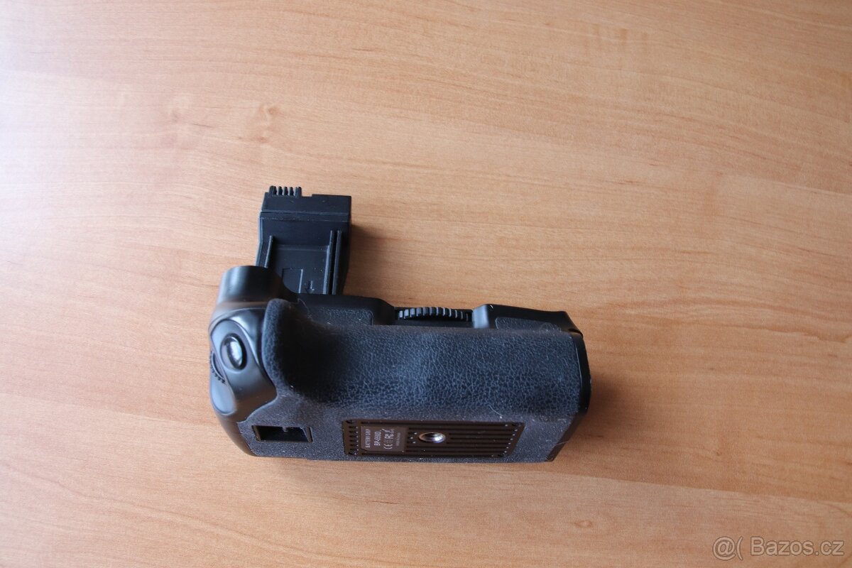 Canon bateriový grip BP-550D /600D /650D /700D - 2