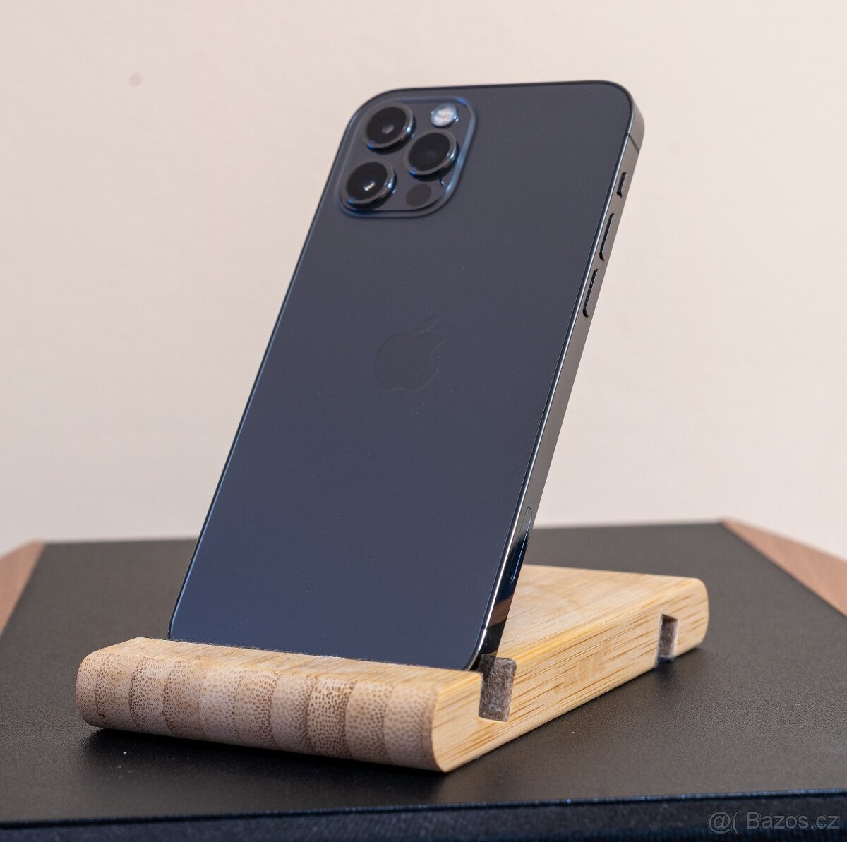 iPhone 12 Pro 256 GB | pěkný stav | příslušenství - 2