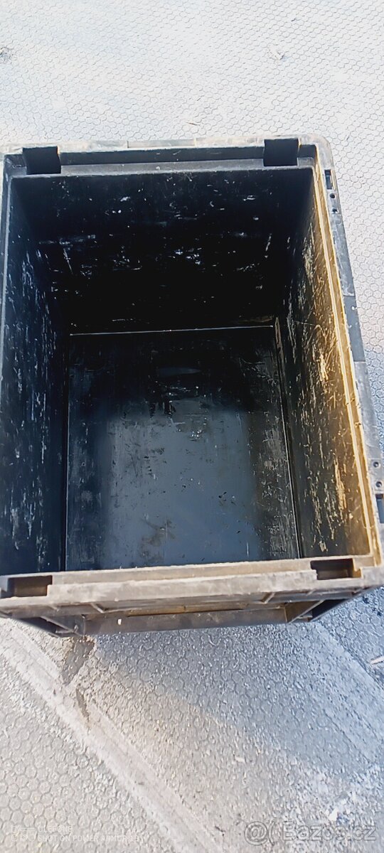 Bedny plastové 40x30 výška 28 cm. - 2