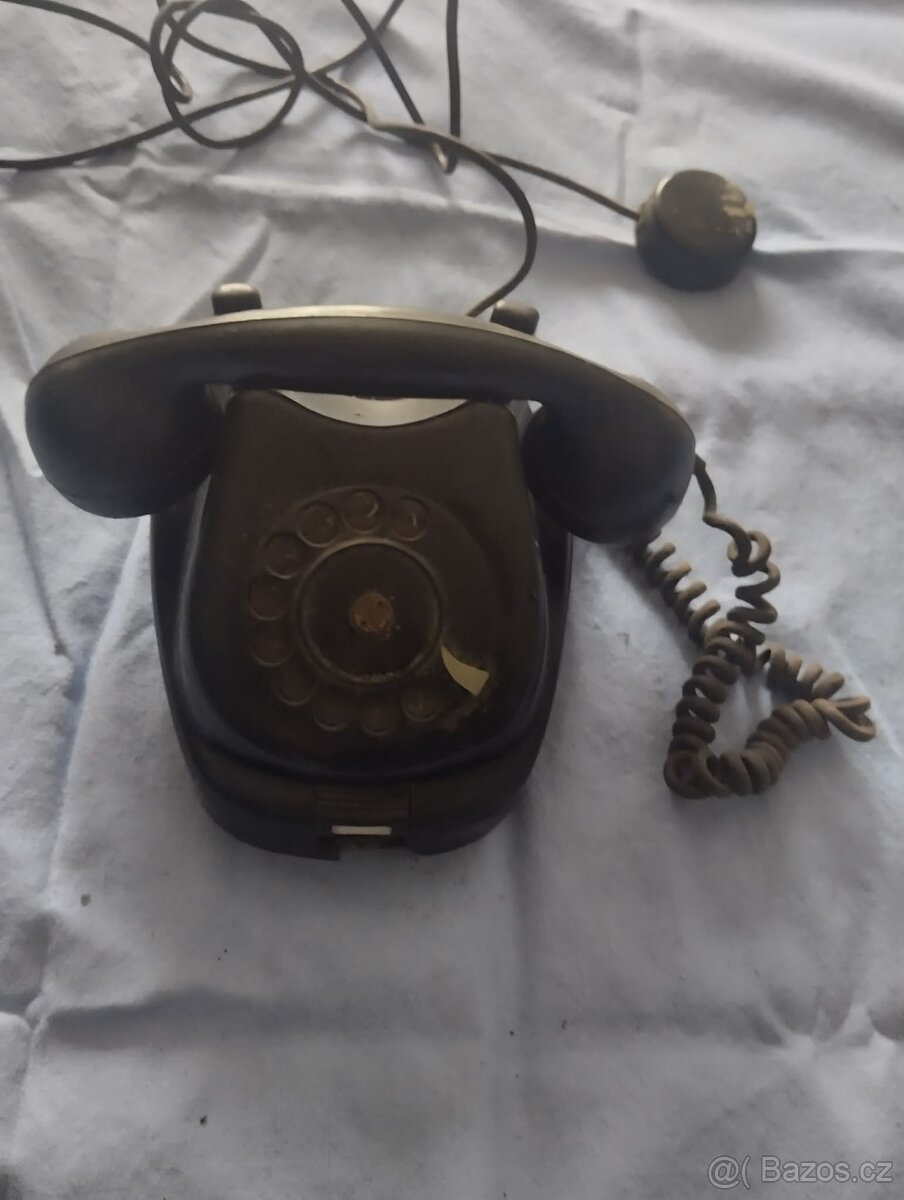 Bakelitové telefony - 2