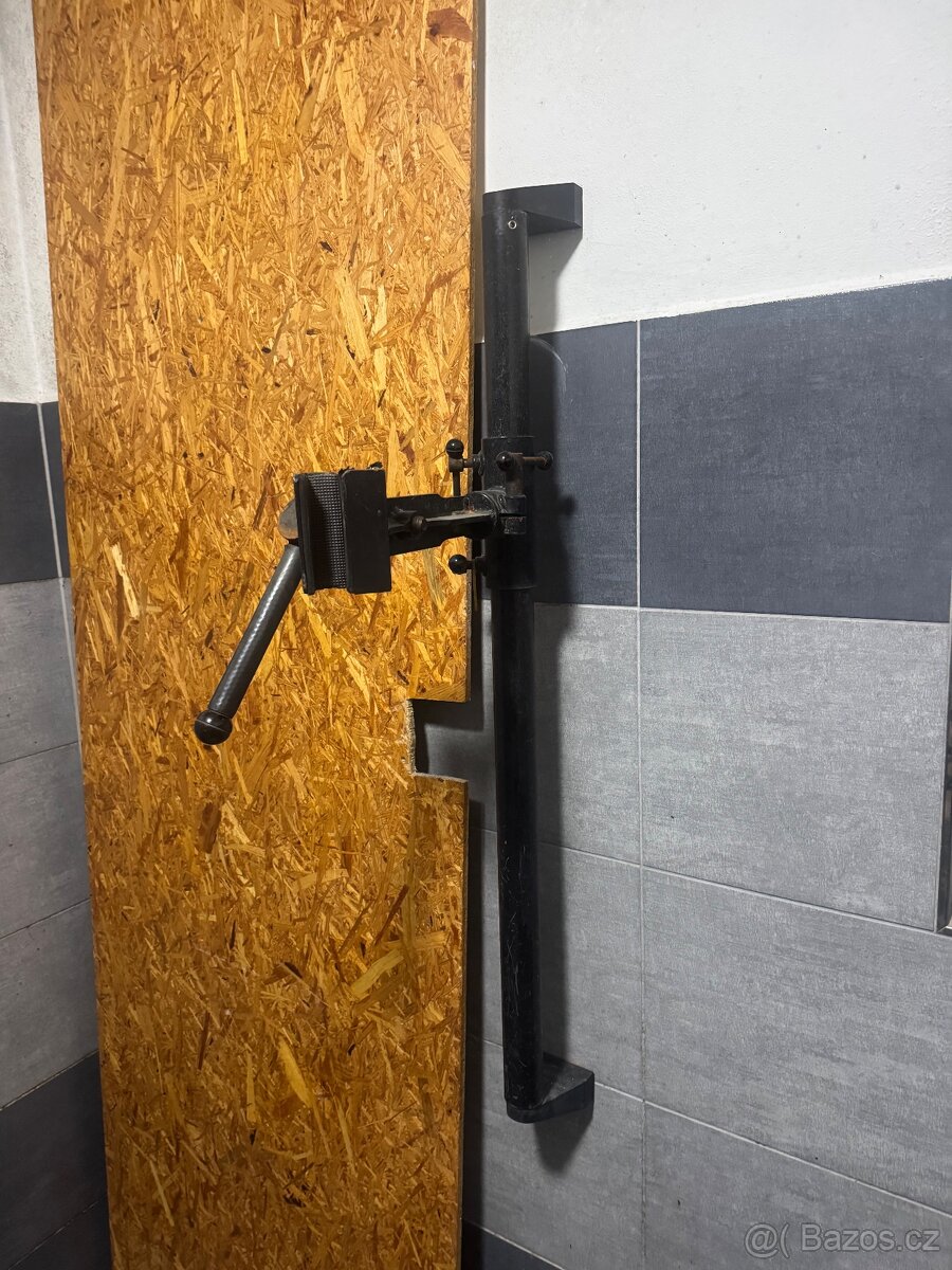 Montážní stojan na zeď Cyklonářadí - 2