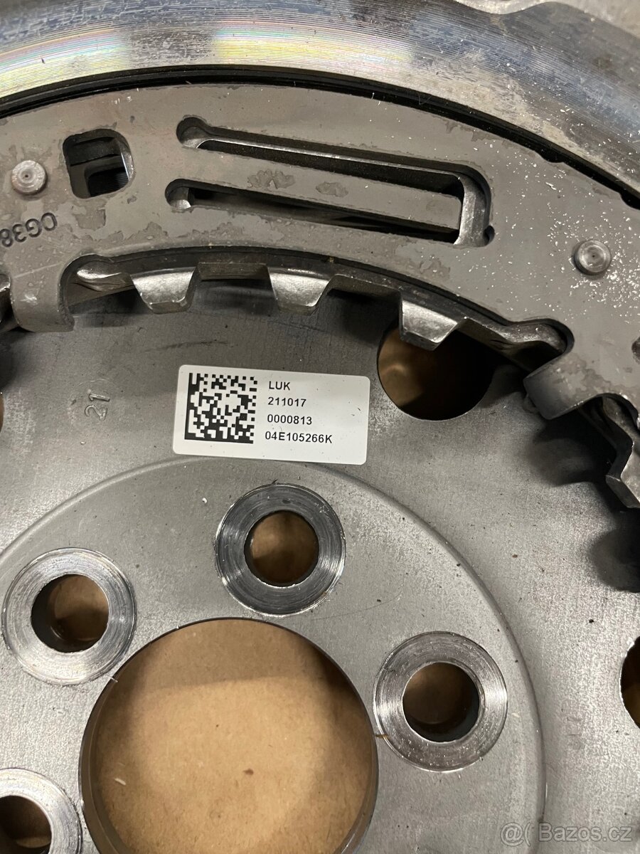 04E105266K Setrvačník - 2