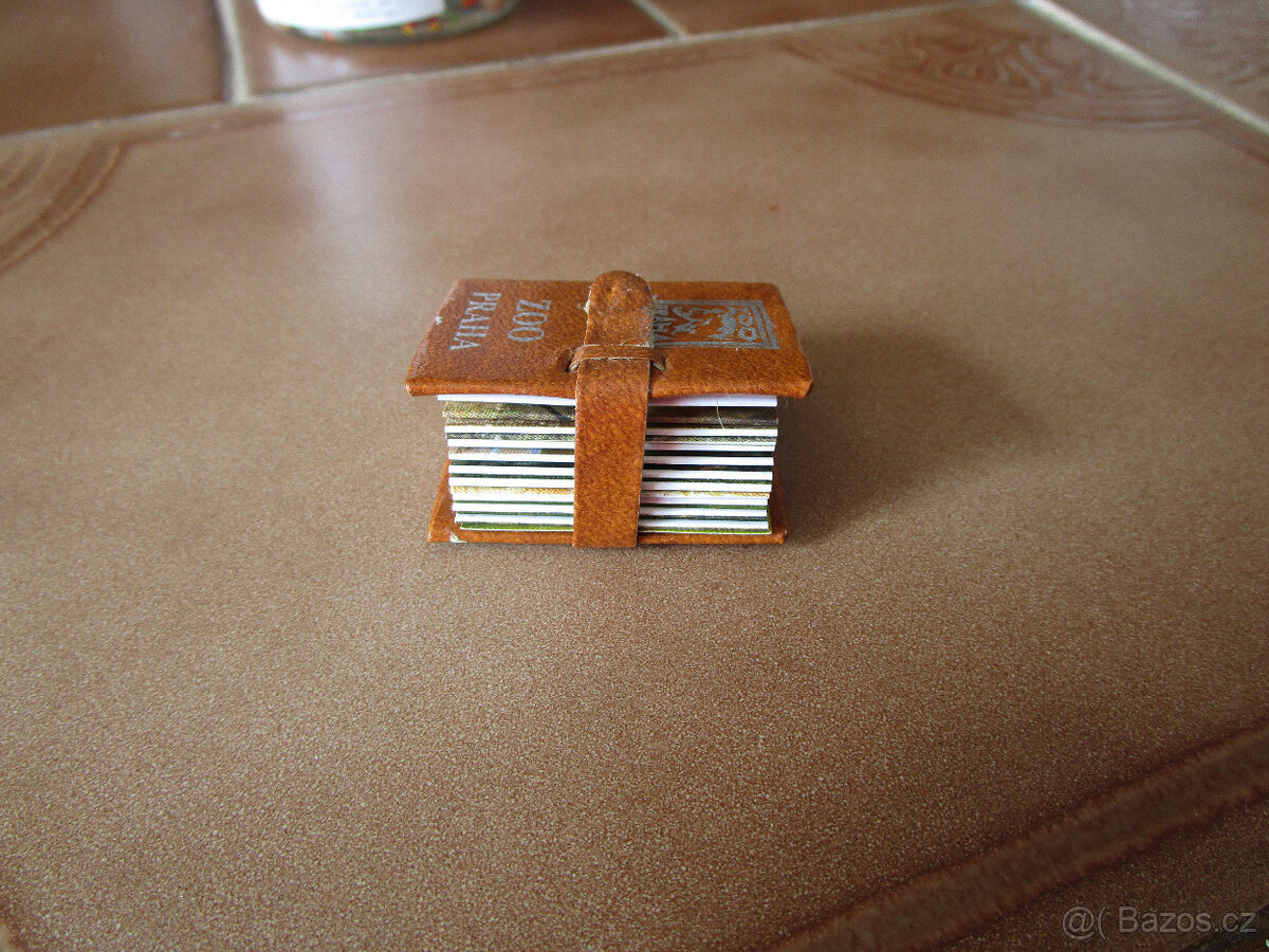 Pěkná hnědá kožená retro mini knížečka Zoo Praha - 2