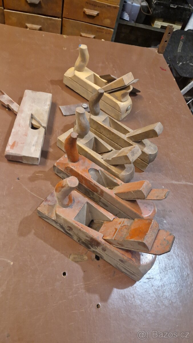 Prodám staré hoblíky truhlářské - 2