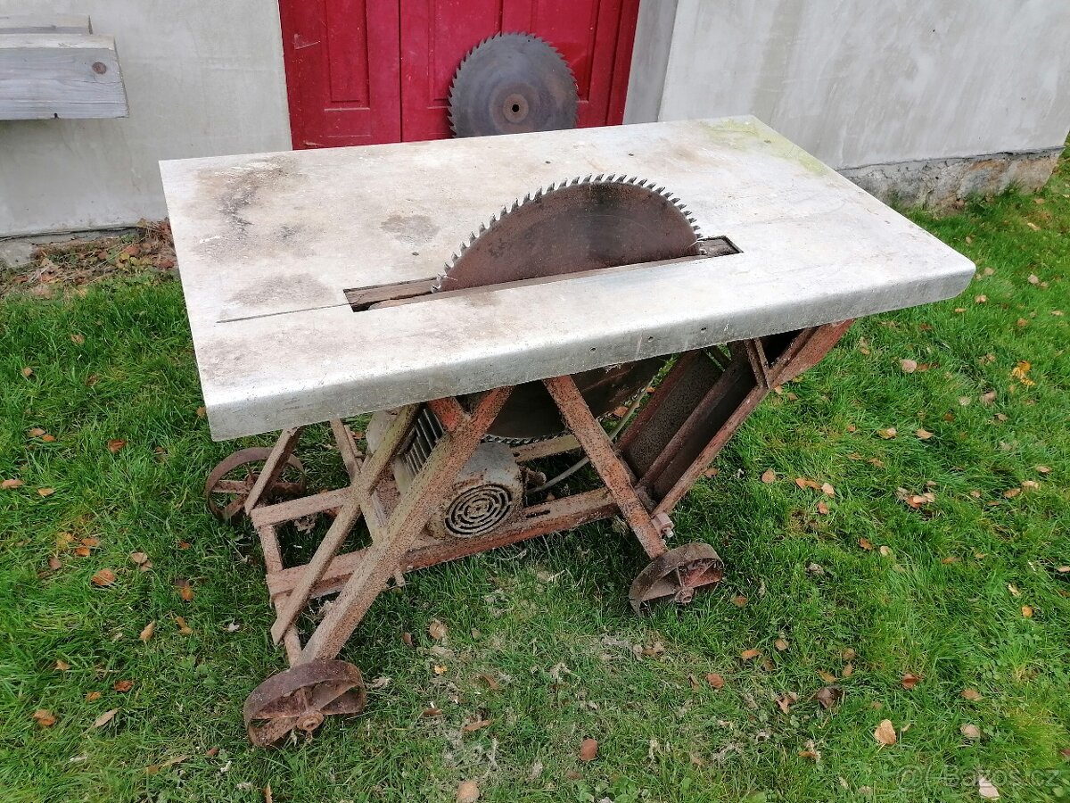 pila s kolébkou - 2