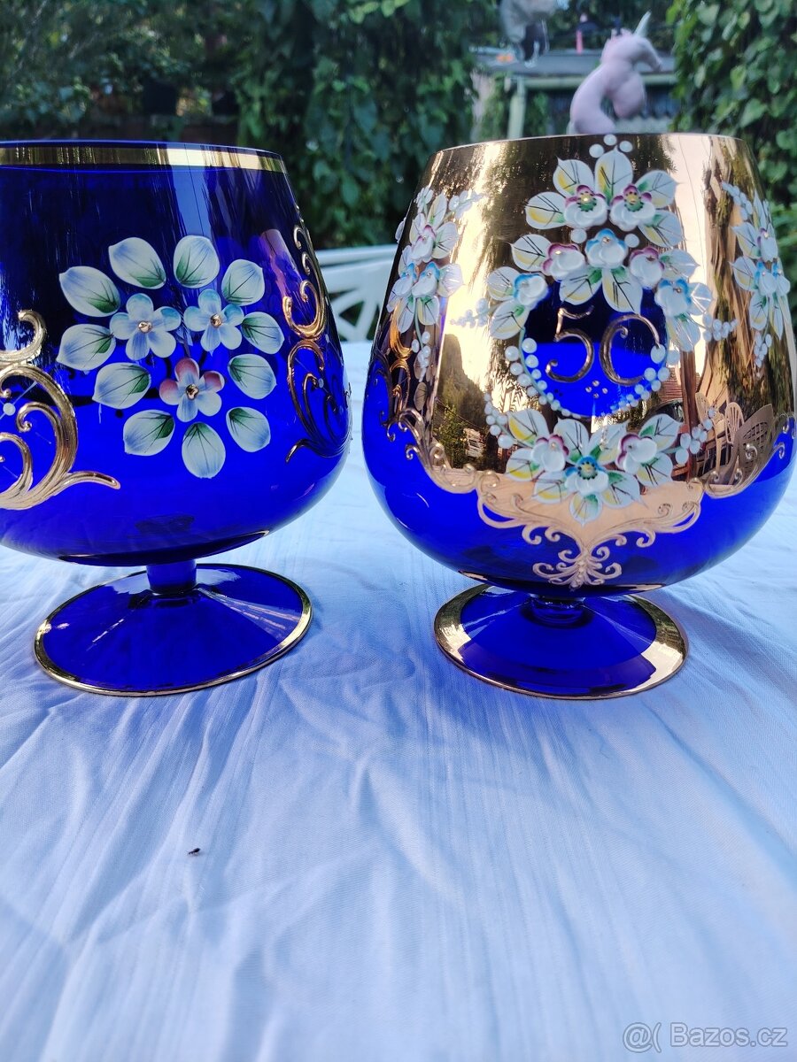 Velké modré skleněné číše - 2