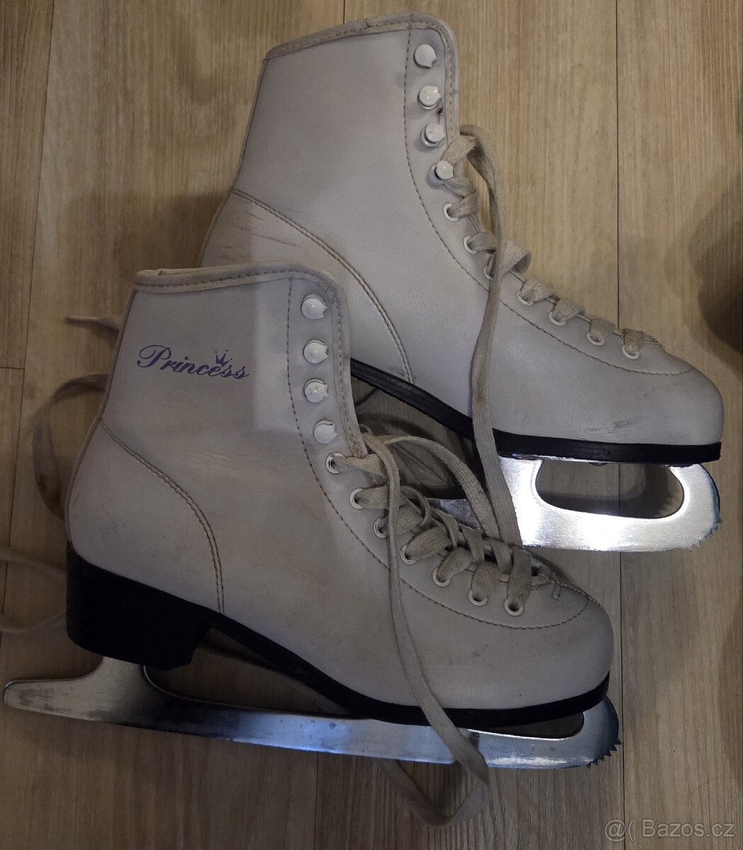 Dívčí brusle Princess vel. 38 - 2