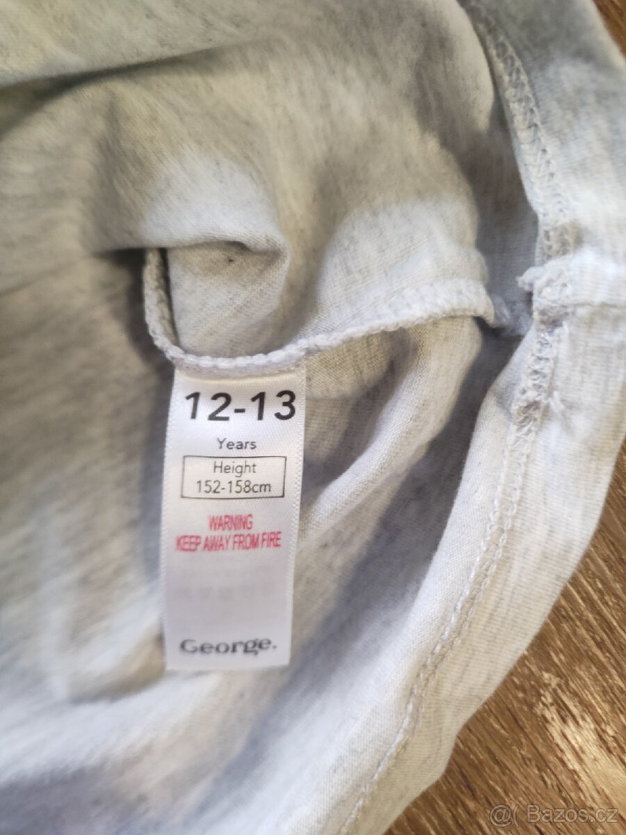 Šedé vánoční tričko vel. 12-13 let - 2