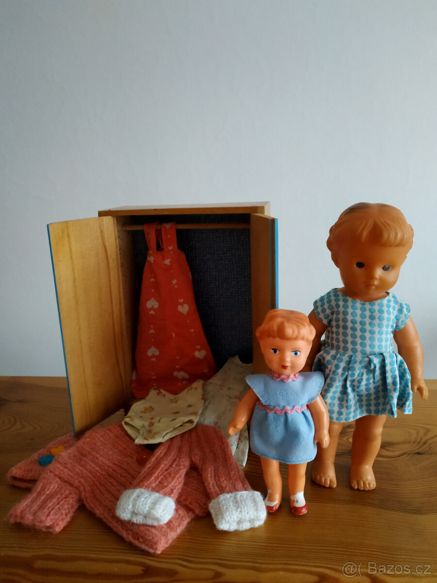 Retro sada - šatní skříň s panenkami a oblečením - 2